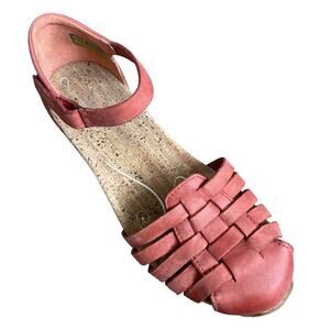 Ahnu Malini Sandals Women US 7 EU 38 Pink Coral Cork Footbed Adjustable Strap